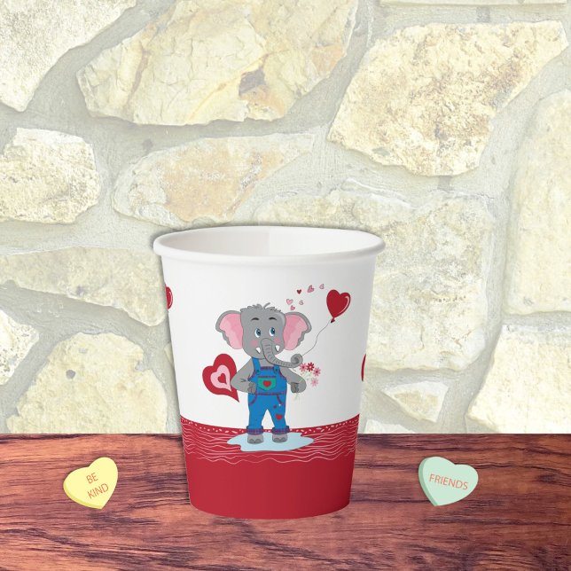 Cartoon Elephants | Rotes und weißes Papier Cup Pappbecher (Adorable red and white paper cups with a cartoon elephant holding flowers . )