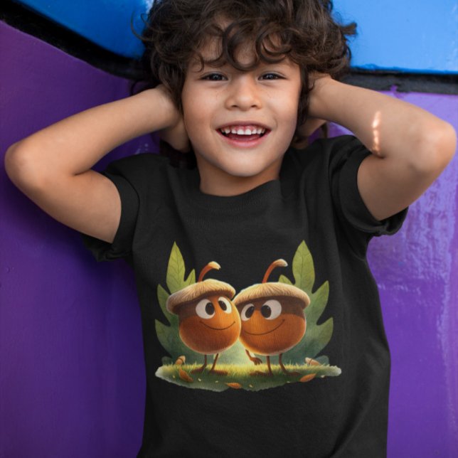 Cartoon Kastanie - Lächelnde Cartoon Acorns & Blät T-Shirt (Von Creator hochgeladen)