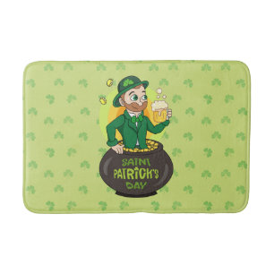Cartoon leprechaun in einem Topf mit einem Pint Badematte