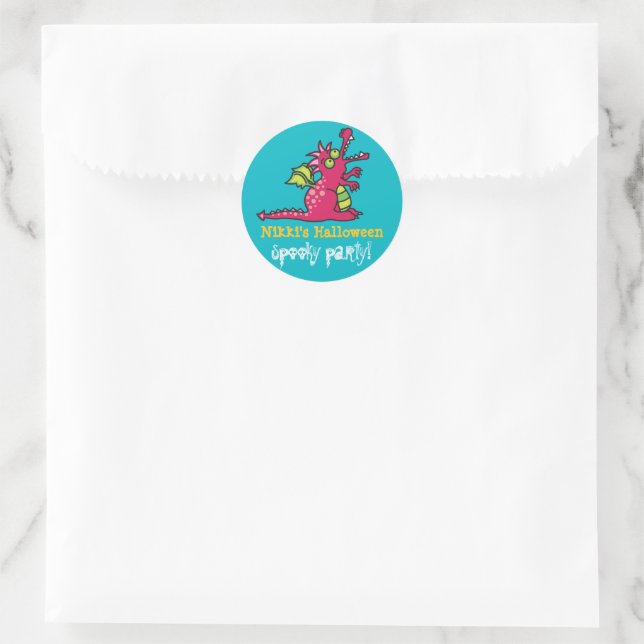 Cartoon Magenta Magic Dragon Kid's Halloween-Party Runder Aufkleber (Tasche)