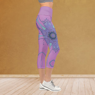 Cartoon Mandala Blume Lila und blau Capri Leggings