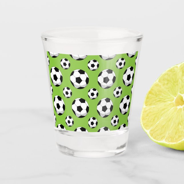 Cartoon Soccer Ball Muster Schnapsglas (Vorderseite)