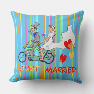 Cartoon-Streifen-Muster-Drehkissen Hochzeiten Kissen