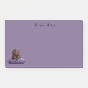 Cartoon Tortoiseshell Kitten auf Lila Polster Post-it Klebezettel