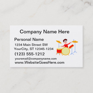 Cartoonjunge, der drumset gezackte Ränder spielt Visitenkarte