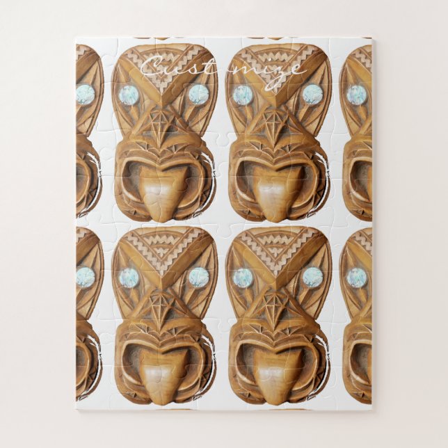 Carved Maori Tiki Face Thunder_Cove (Vertikal)