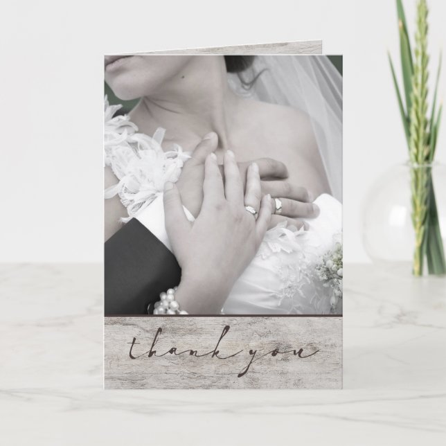 Carved Sweethearts Rustic Custom Wedding Foto Dankeskarte (Vorderseite)