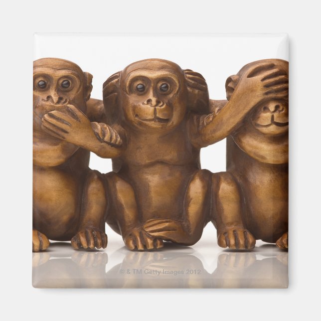 Carving of three wooden monkeys magnet (Vorne)