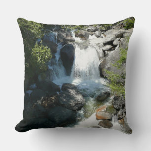 Cascade Falls at Yosemite National Park Kissen
