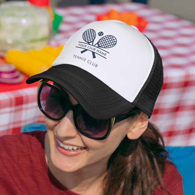 Casquette Ajouter Votre Nom De Club Tennis Team Coach Person (Lawn Tennis Country Club Rackets Motif Black Trucker Hat)
