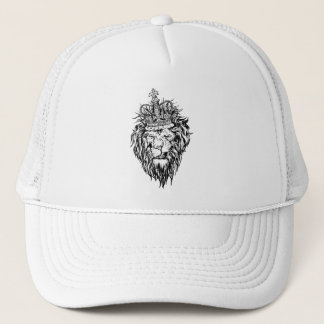 Casquette avec le lion dans l'image de couronne