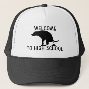 Casquette Bienvenue au lycée Chien qui fait caca