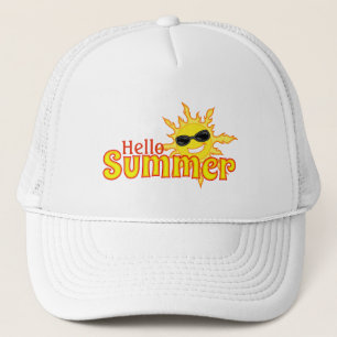Casquette Bonjour soleil d'été portant des lunettes de solei
