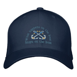 Casquette Brodée Ce qui se passe sur le bateau ... ancrages croisé