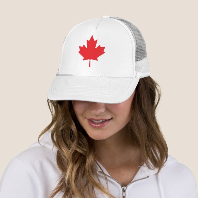 CASQUETTE CANADIEN DE LA FEUILLE MAPLE (En situation)