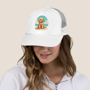 Casquette Chiot doré mignon sur une scène de plage ensoleill