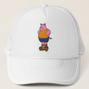Casquette Cochon en patinage avec patins en ligne