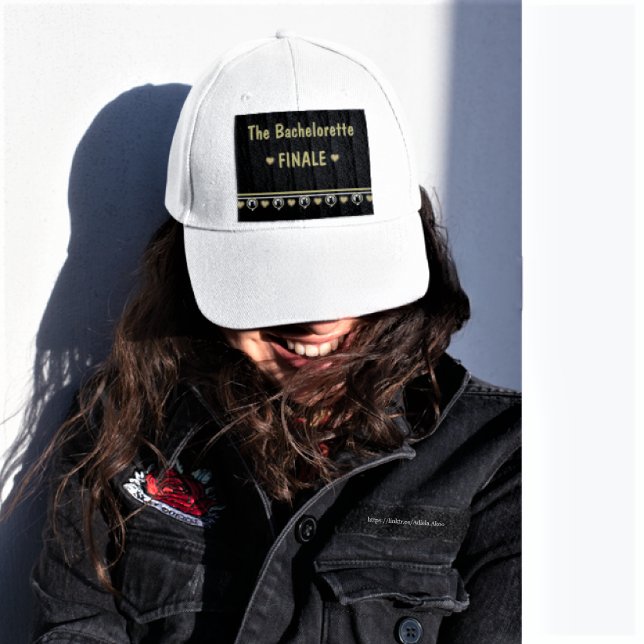Casquette de bachelorette - Love Cat design par Ad (You've found 'The One' and want to declare it to the world AND build excitement for your Big Day)