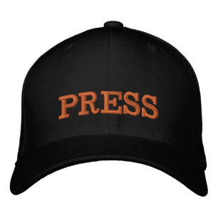 Casquette de baseball brodée PRESS or / noir