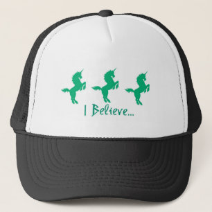 Casquette Je crois la conception verte de licorne
