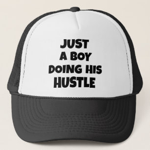 Casquette juste un garçon faisant son agitation