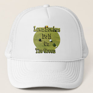 Casquette Les Bowlers De Pelouse Le Font Sur Le Vert, Drôle