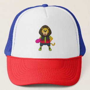 Casquette Lion as skater with skateboard