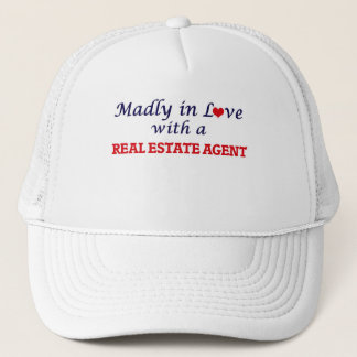 Casquette Mademoiselle amoureuse d'un agent immobilier