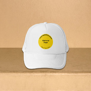 Casquette Marque commerciale ronde jaune sur chapeau de cami