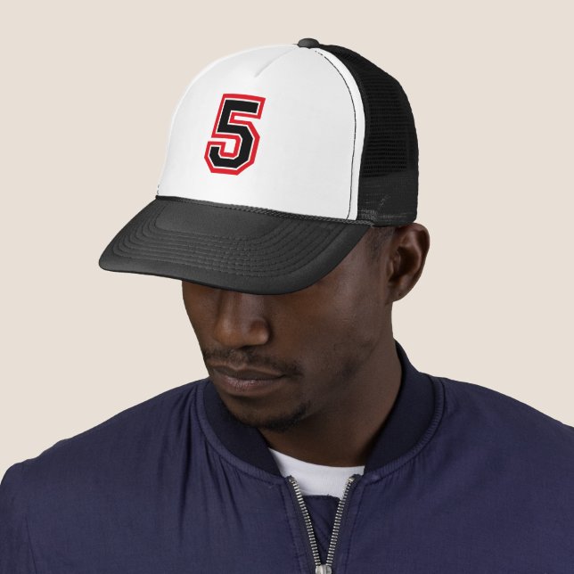 Casquette Numéro "5" (En situation)