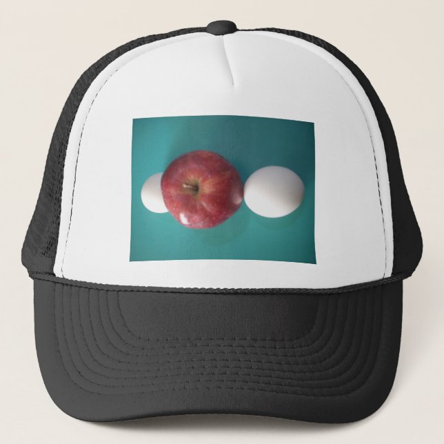 Casquette Pomme rouge à deux oeufs pour une tarte.JPG (Devant)