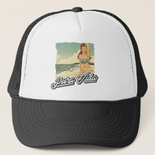 Casquette Pura Vida, une belle femme surfeuse du Costa Rica