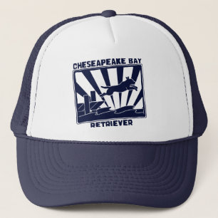 Casquette Retriever de la Baie de Chesapeake sautant de dock