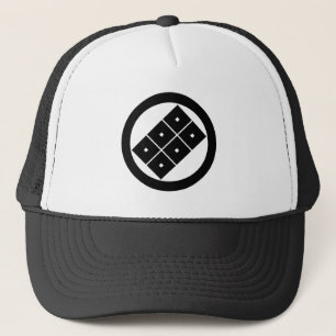 Casquette Tilted 6-squrae-eyes pour l'Horio family