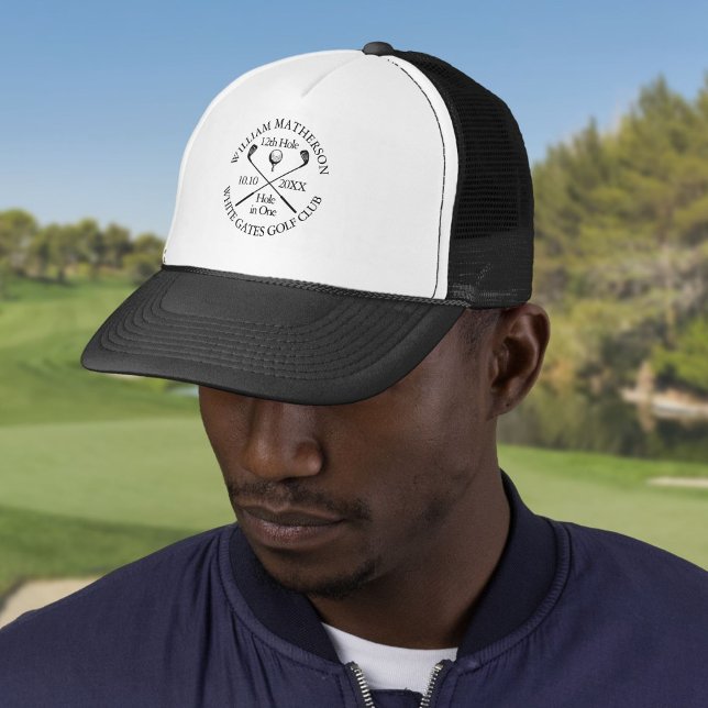 Casquette Trou de golf personnalisé en un classique moderne (Personalized Golf Hole in One Classic Modern Trucker Hat)