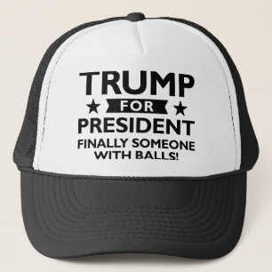 Casquette Trump et le président