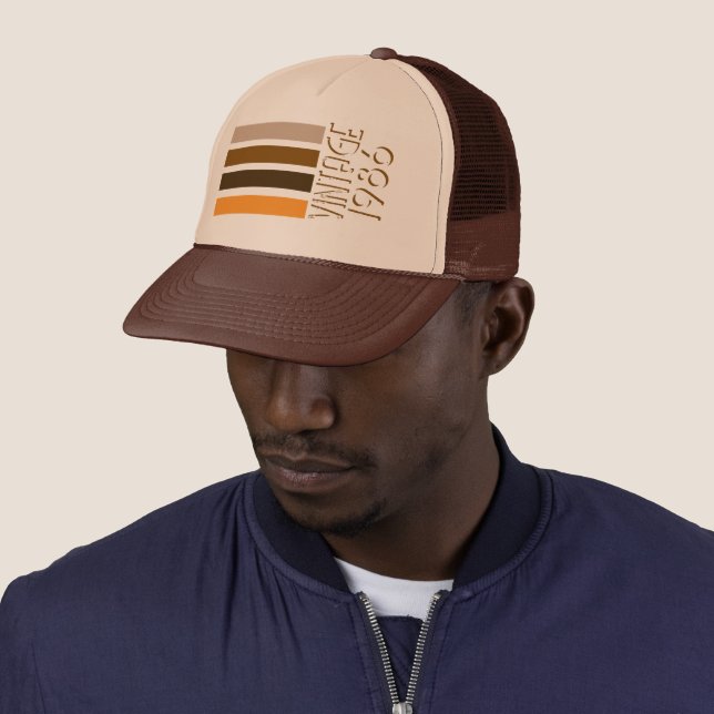 Casquette Vintage 1986 Retro Brown Stripes Trucker Hat (En situation)