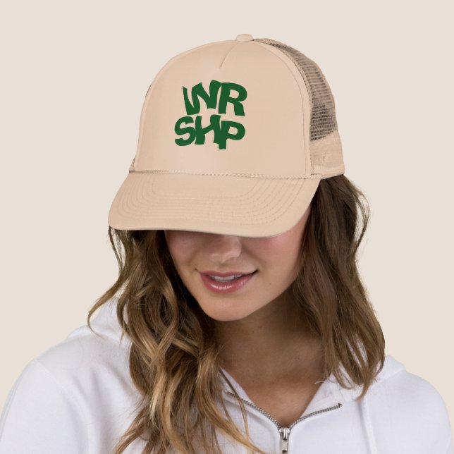 Casquette WORSHIP Imprimer Chapeau de camion beige (En situation)