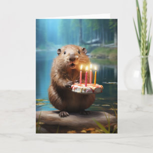 Castor avec carte de gâteau d'anniversaire