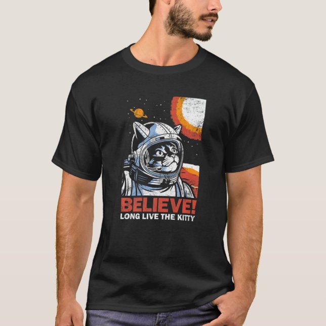 Cat Astronaut Believe for Space Kitten  Distressed T-Shirt (Vorderseite)