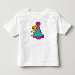 Cat at Chess with Chess piece Rook Kleinkind T-shirt