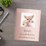 Cat Custom Foto Rose Gold Planer<br><div class="desc">Eine Rose mit goldenem Farbverlauf. Personalisieren und fügen Sie ein Foto, ein Jahr, einen Namen und einen Text hinzu. Der Name ist schwarz geschrieben mit einem großen, modernen Handschrift Schrift.</div>