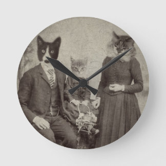 Cat Family Picnic clock Runde Wanduhr