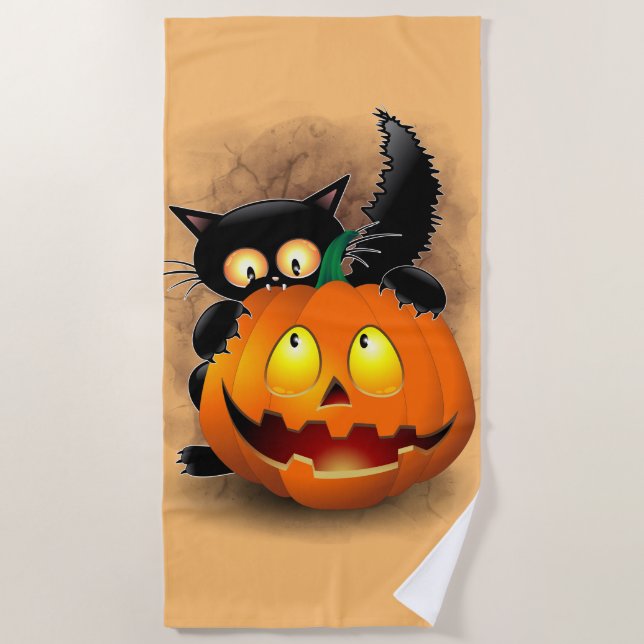 Cat Fun Halloween Character biting a Pumpkin  Strandtuch (Vorderseite)