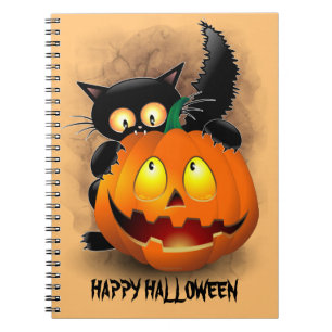 Cat Fun Halloween Charakter beißt einen Kürbis Notizblock