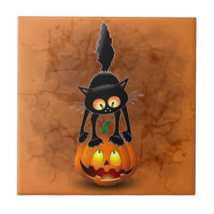 Cat Halloween erschreckter Cartoon auf Kürbiskröte Fliese
