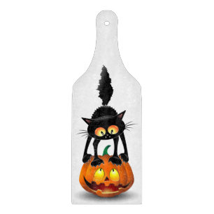 Cat Halloween erschreckter Cartoon auf Kürbiskröte Schneidebrett