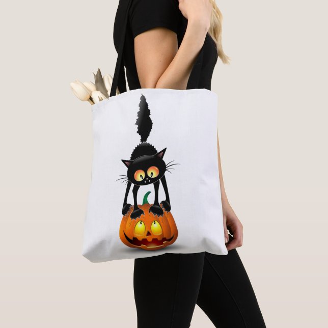 Cat Halloween erschreckter Cartoon auf Kürbiskröte Tasche (Von Nahem)