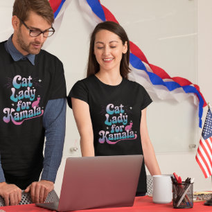 Cat Lady unterstützt Kamala in farbenfroher Kunst T-Shirt