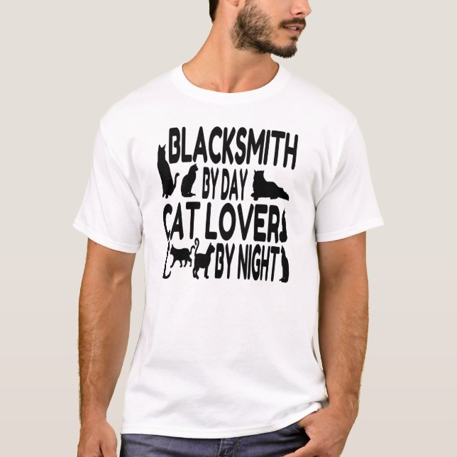 Cat Lover Blacksmith T-Shirt (Vorderseite)